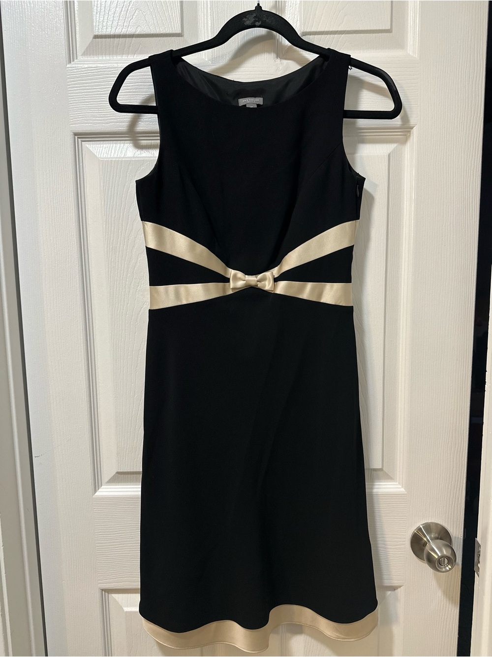 Ann Taylor Petite Black Fit & Flare Dress w/ Satin Bow Detail Size 2P - Picture 4 of 5